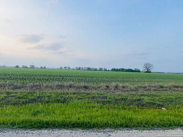 1.25 Acres of Residential Land for Sale in Marion, Texas