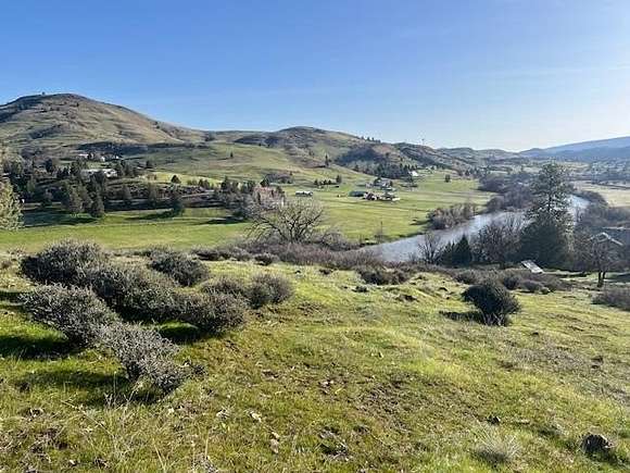 2 Acres of Residential Land for Sale in Hornbrook, California
