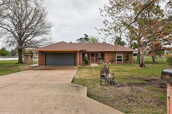 2.25 Acres of Residential Land with Home for Sale in Oklahoma City, Oklahoma