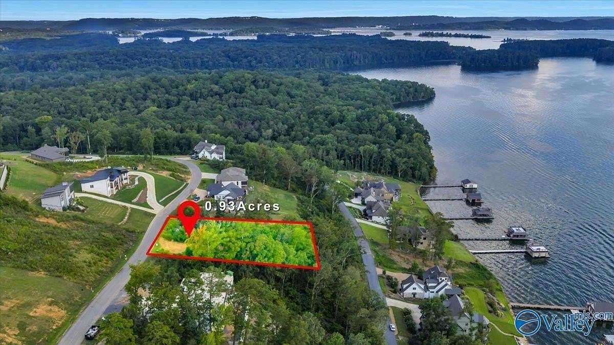0.93 Acres of Land for Sale in Guntersville, Alabama