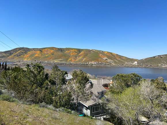 0.17 Acres of Residential Land for Sale in Lake Hughes, California