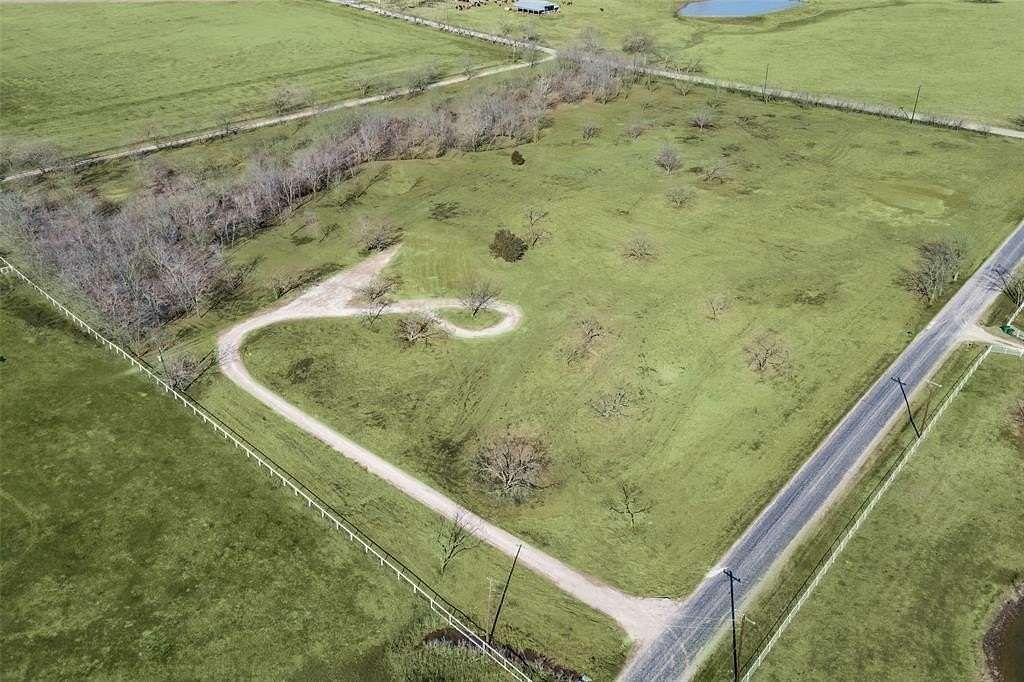 2 Acres of Residential Land for Sale in Tioga, Texas