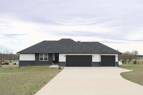 5 Acres of Residential Land with Home for Sale in Billings, Missouri