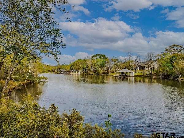 0.81 Acres of Residential Land for Sale in Athens, Texas