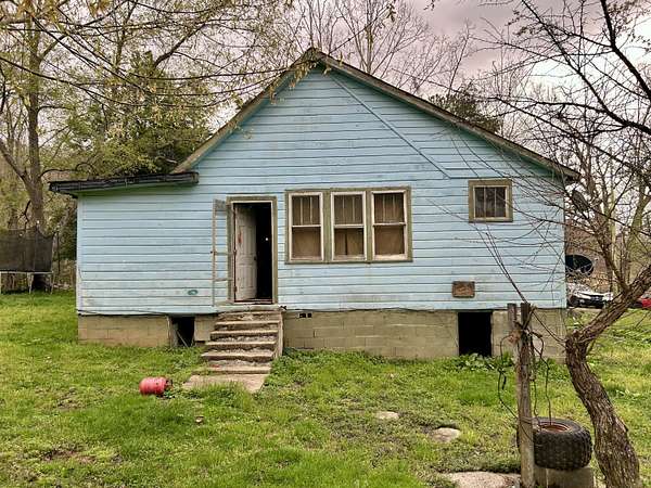 16 Acres of Recreational Land with Home for Sale in Corbin, Kentucky