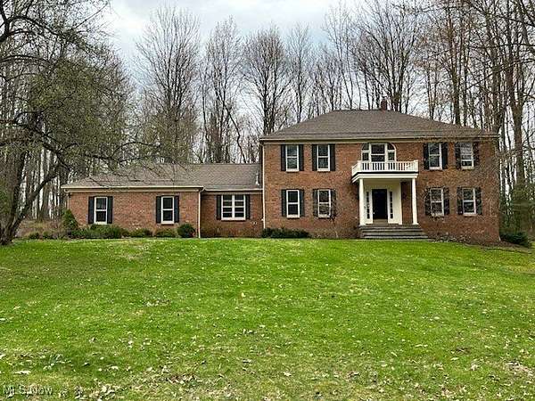 5.32 Acres of Residential Land with Home for Sale in Chagrin Falls, Ohio