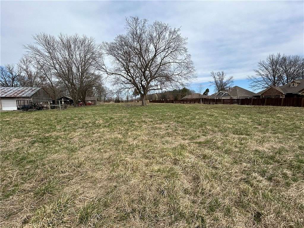 3.12 Acres of Residential Land for Sale in Pea Ridge, Arkansas