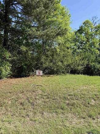 5.5 Acres of Residential Land for Sale in Henderson, Texas