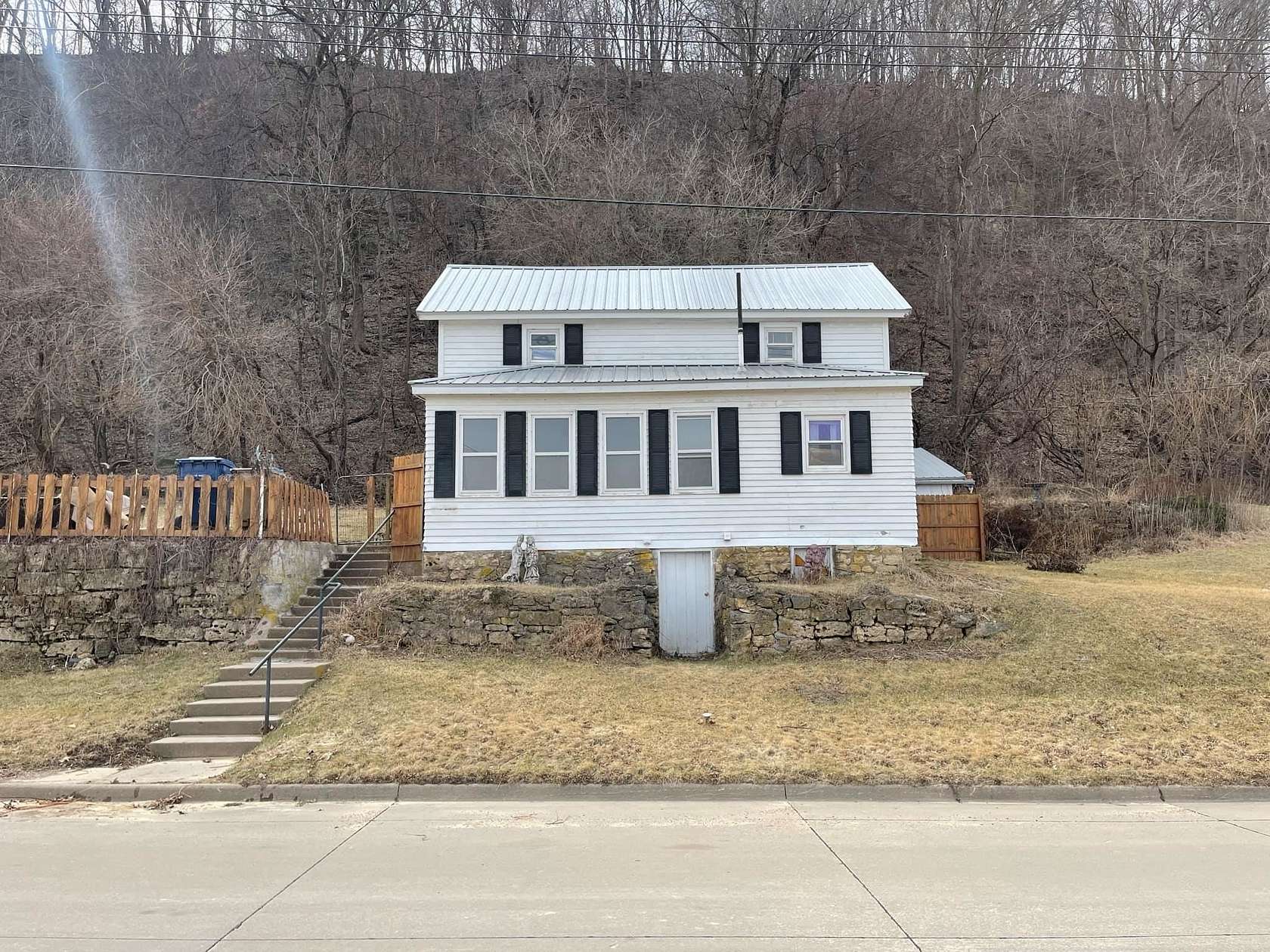 5.78 Acres of Residential Land with Home for Sale in Guttenberg, Iowa