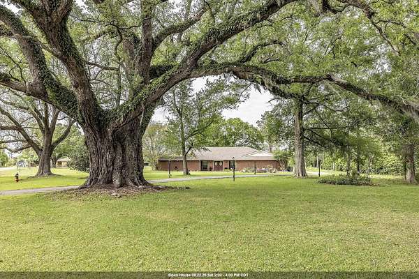 30 Acres of Land with Home for Sale in Houma, Louisiana