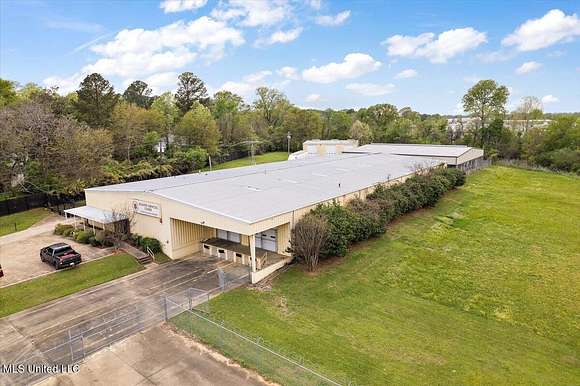 6 Acres of Improved Commercial Land for Sale in Jackson, Mississippi