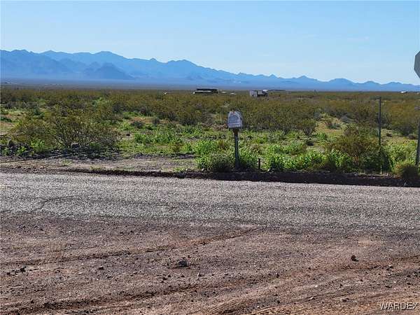 3.12 Acres of Commercial Land for Sale in Golden Valley, Arizona