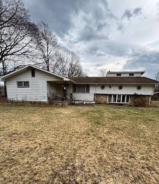 12 Acres of Recreational Land with Home for Sale in Marienville, Pennsylvania