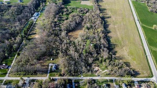 5 Acres of Residential Land for Sale in Alton, Illinois