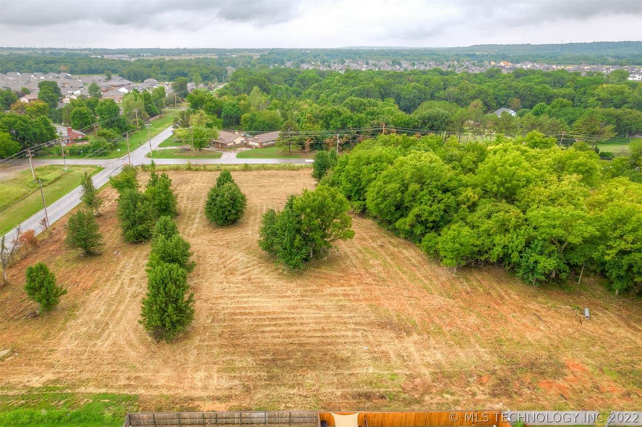 2.5 Acres of Commercial Land for Sale in Bixby, Oklahoma