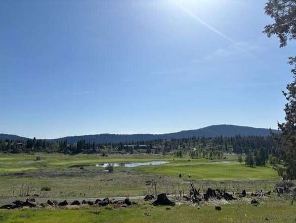 0.53 Acres of Residential Land for Sale in Klamath Falls, Oregon