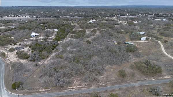 9.83 Acres of Improved Residential Land for Sale in Mountain Home, Texas