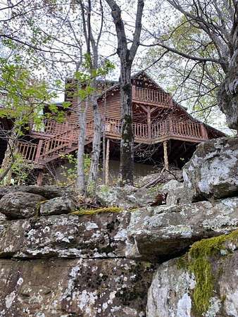 132 Acres of Recreational Land with Home for Sale in Jasper, Arkansas