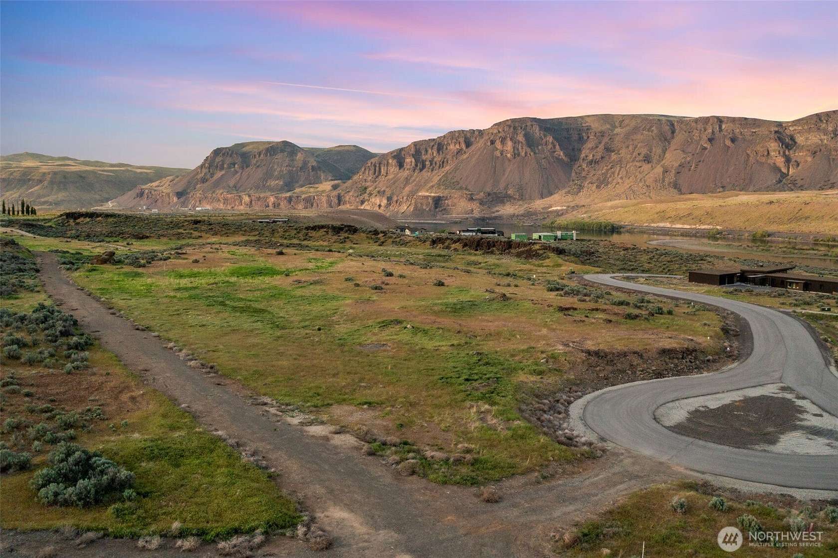 4 Acres of Residential Land for Sale in Malaga, Washington