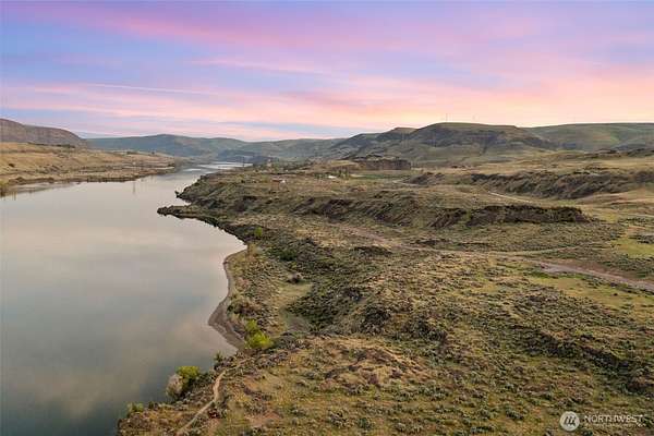 2 Acres of Residential Land for Sale in Malaga, Washington