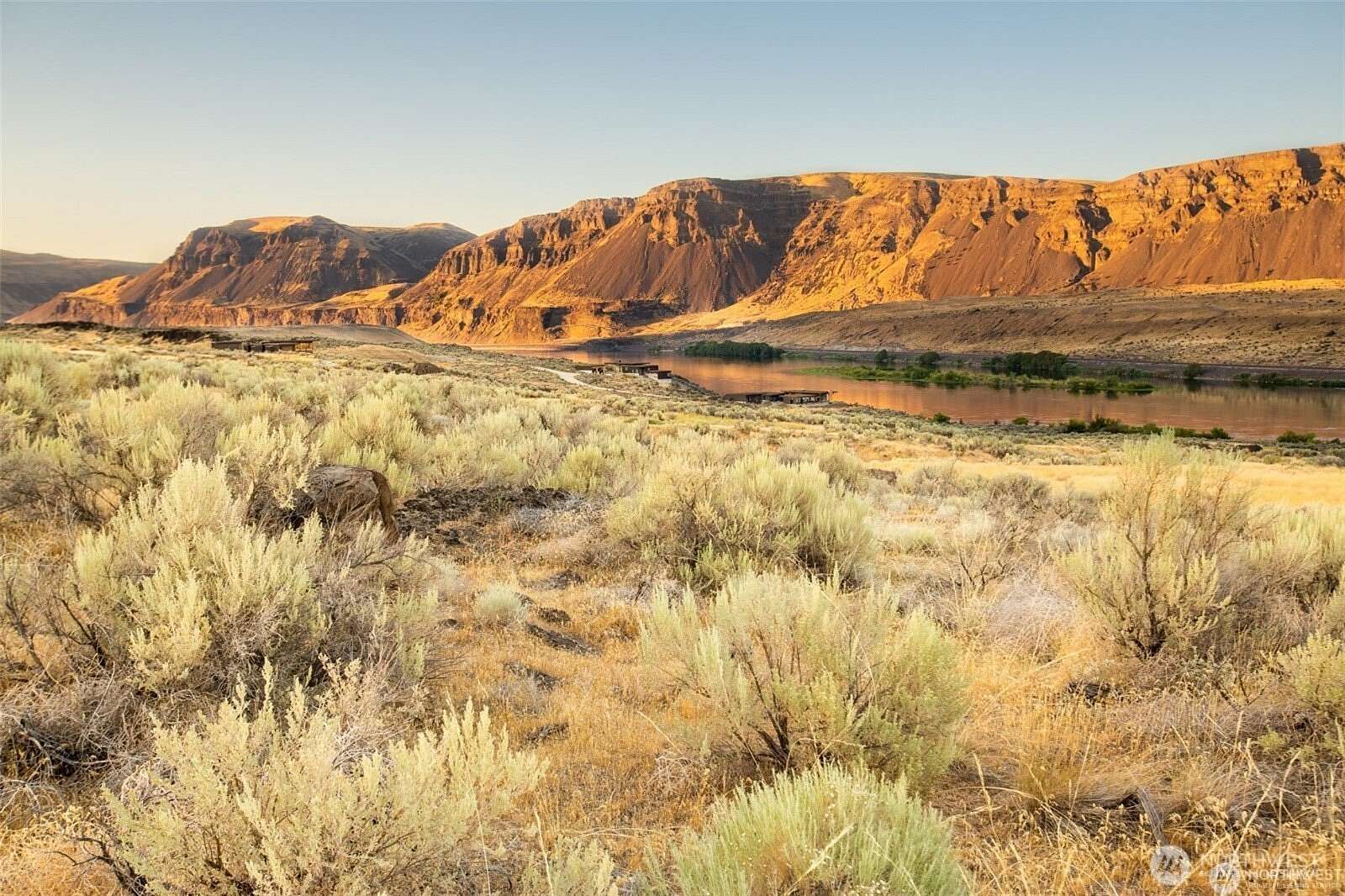 1 Acre of Residential Land for Sale in Malaga, Washington