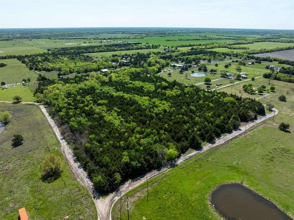 13.8 Acres of Land for Sale in Wolfe City, Texas