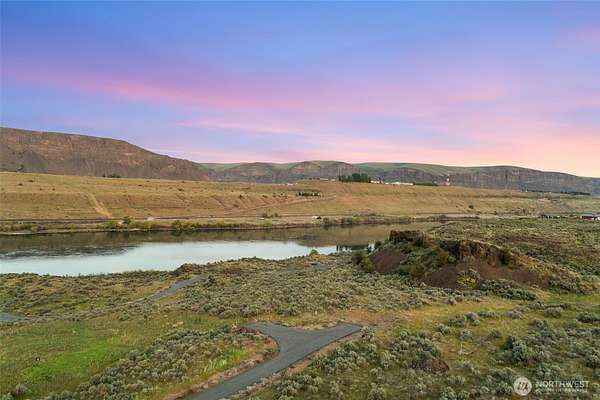 2 Acres of Residential Land for Sale in Malaga, Washington