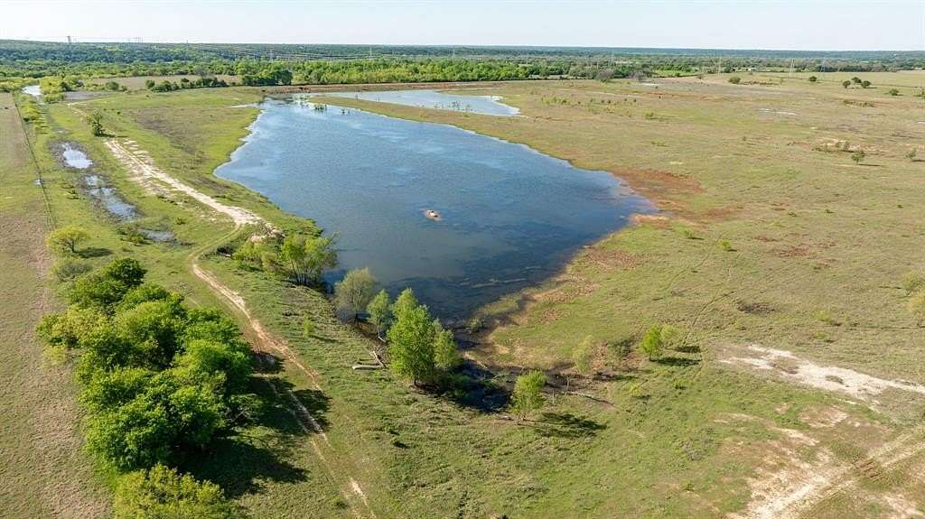 194 Acres of Land for Sale in Clifton, Texas