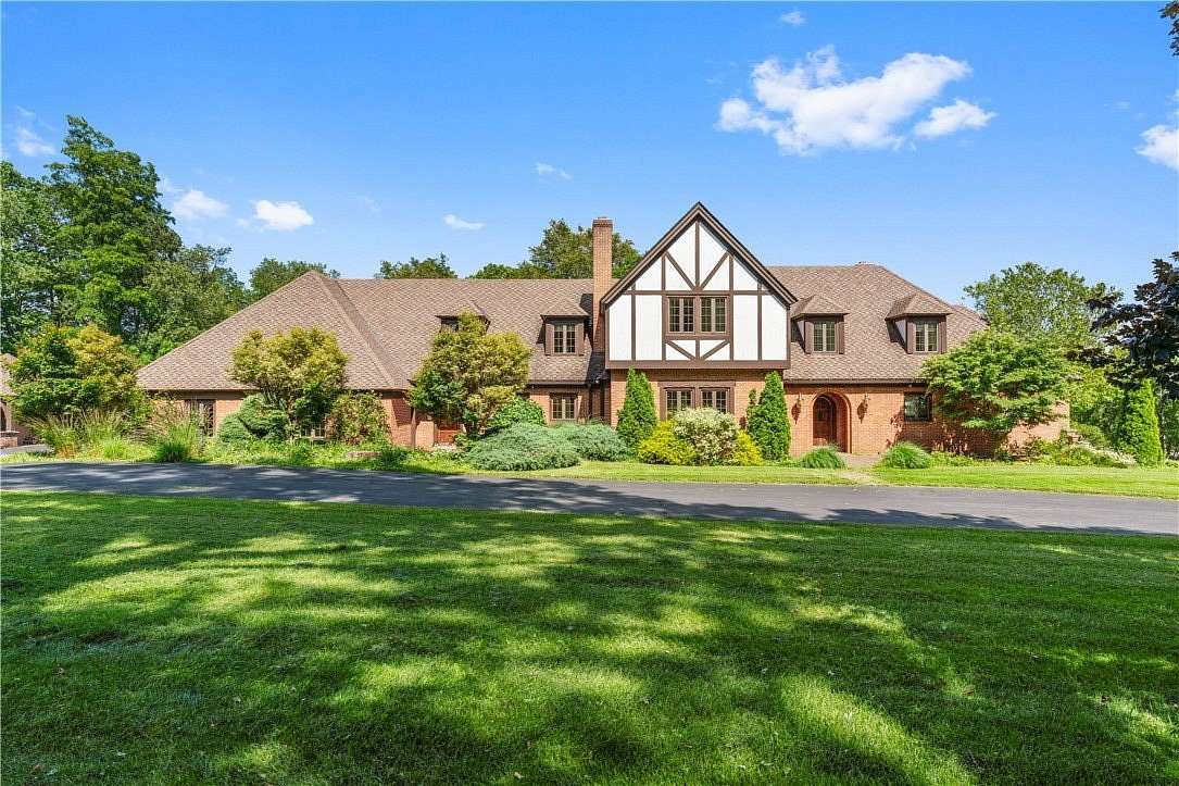 5.68 Acres of Residential Land with Home for Sale in Somerset, Pennsylvania