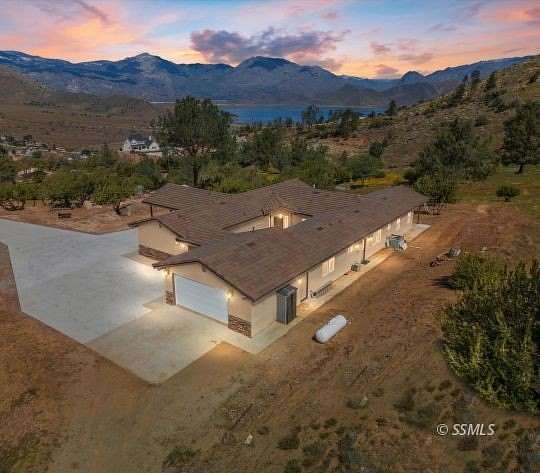 6.33 Acres of Land with Home for Sale in Lake Isabella, California