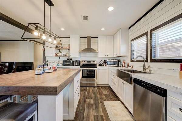 3.79 Acres of Residential Land with Home for Sale in Blanchard, Oklahoma