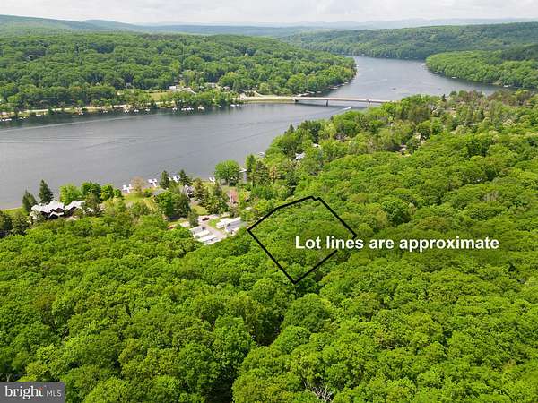 1 Acre of Residential Land for Sale in McHenry, Maryland