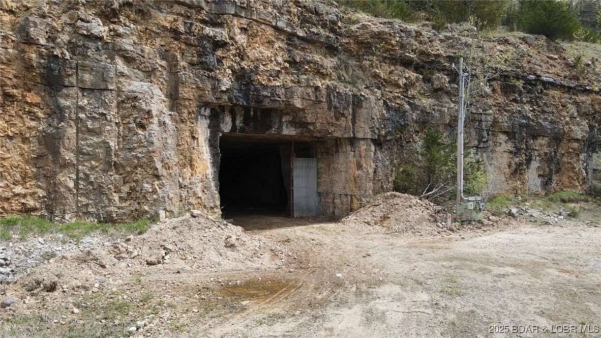 29.9 Acres of Land for Sale in Osage Beach, Missouri