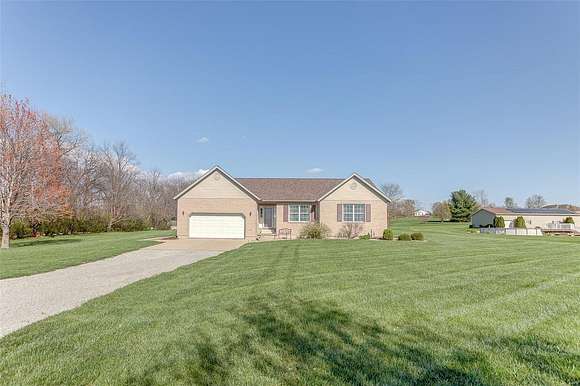 2 Acres of Residential Land with Home for Sale in Highland, Illinois