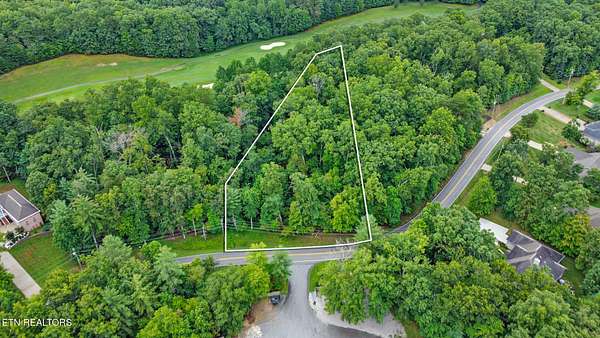 1.3 Acres of Residential Land for Sale in Crossville, Tennessee