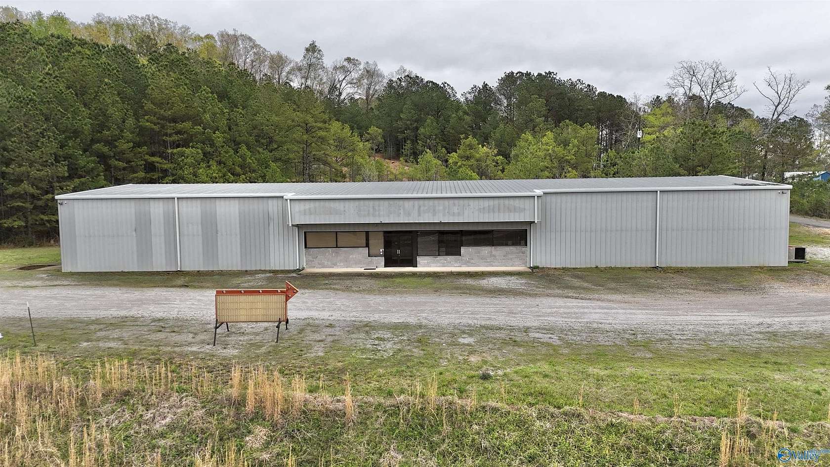 5 Acres of Improved Commercial Land for Sale in Hamilton, Alabama