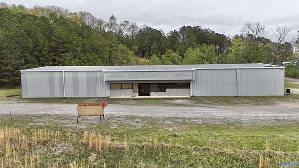 5 Acres of Improved Commercial Land for Sale in Hamilton, Alabama