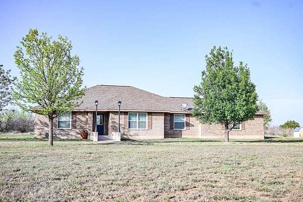 5 Acres of Land with Home for Lease in Mason, Texas