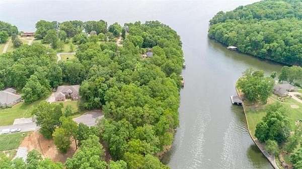 1.28 Acres of Residential Land for Sale in Florence, Alabama