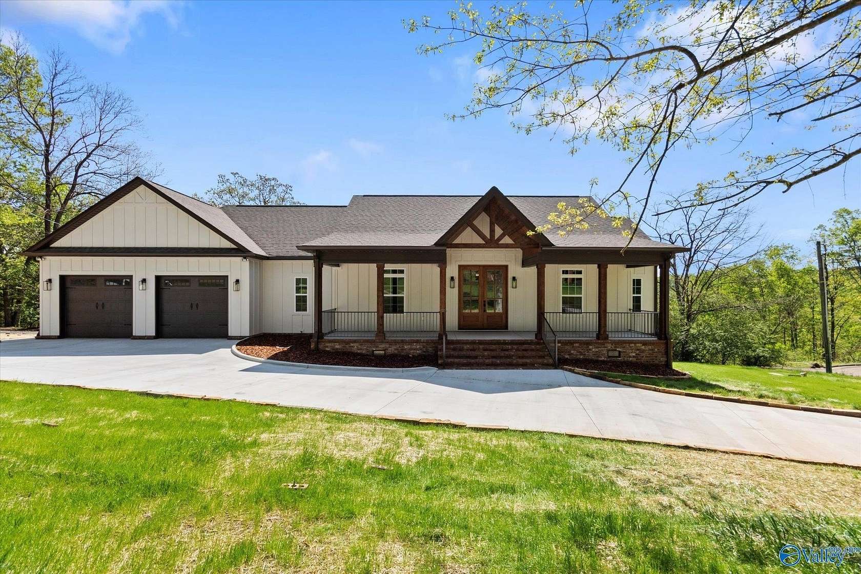 3 Acres of Residential Land with Home for Sale in Guntersville, Alabama