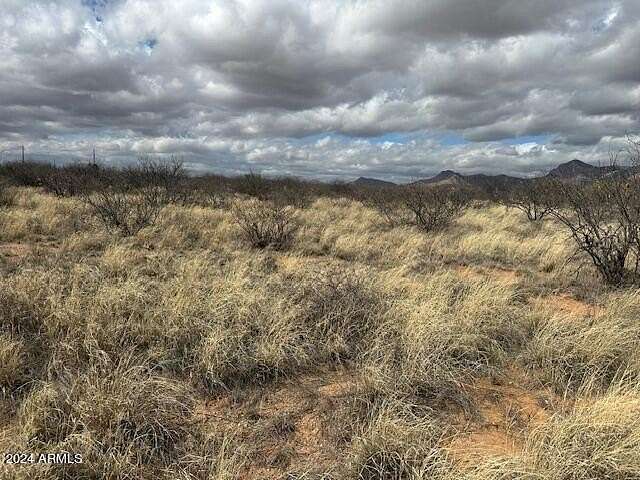 4.79 Acres of Residential Land for Sale in Hereford, Arizona