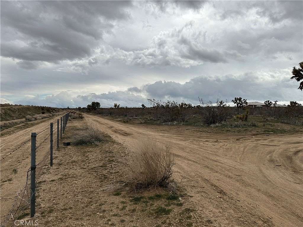1.46 Acres of Land for Sale in Phelan, California