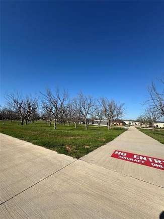 0.98 Acres of Residential Land for Sale in Granbury, Texas