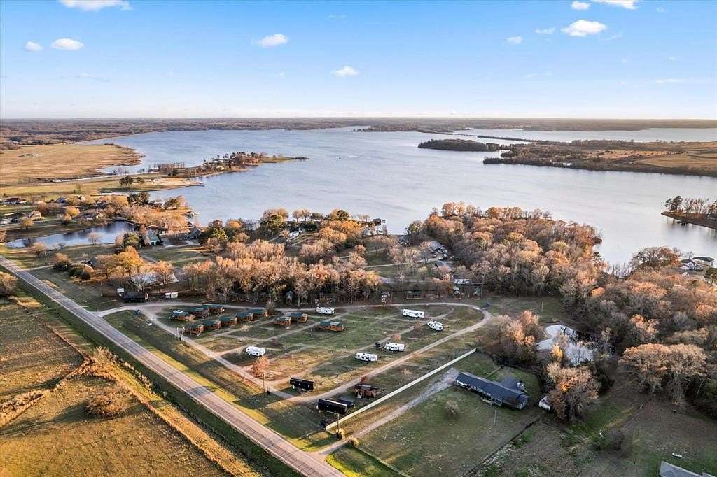 4.68 Acres of Mixed-Use Land for Sale in Mount Pleasant, Texas