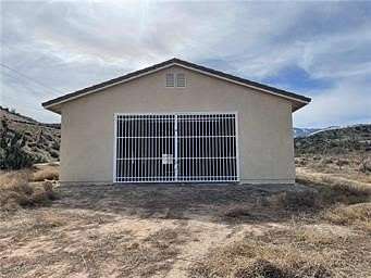 17.6 Acres of Land for Sale in Piñon Hills, California
