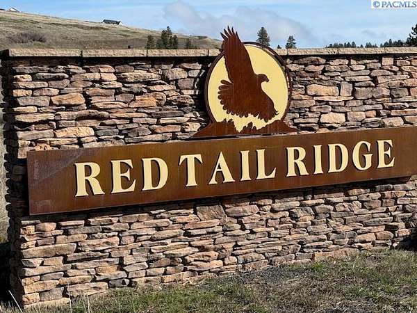 9 Acres of Residential Land for Sale in Colfax, Washington