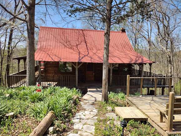 9.73 Acres of Residential Land with Home for Sale in Mountain View, Arkansas