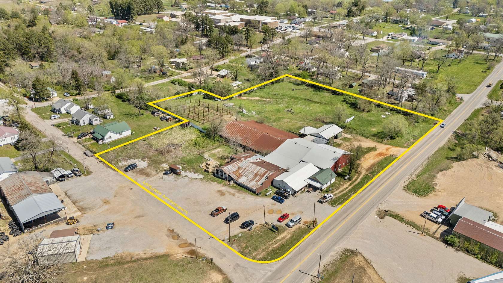 3.69 Acres of Improved Commercial Land for Sale in Summersville, Missouri