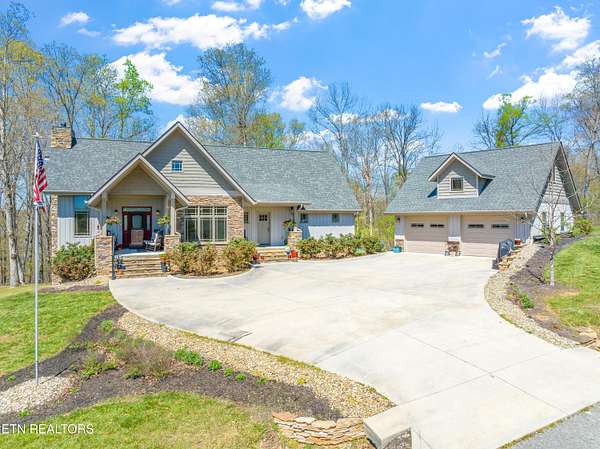 2.63 Acres of Residential Land with Home for Sale in La Follette, Tennessee