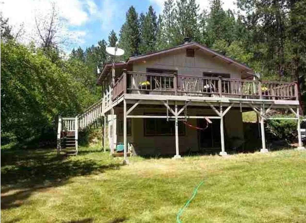 43 Acres of Recreational Land with Home for Sale in Yreka, California